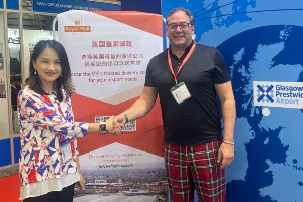 (L) Florrie Kuang, senior business manager - China office, Royal Mail Group, and (R) Jules Matteoni, operations director, Glasgow Prestwick Airport at the Air Cargo China 2024 event.